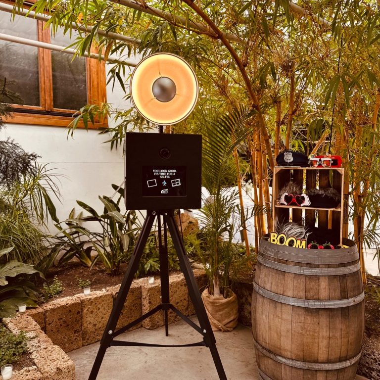 Fotobox-Stuttgart Fotobox mieten in Stuttgart – moderne Fotobox ideal für Hochzeit, Geburtstag oder Firmenevent in Esslingen und Umgebung